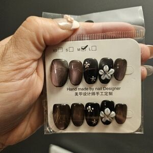 Handmade Purple Floral Press-On Nail Set